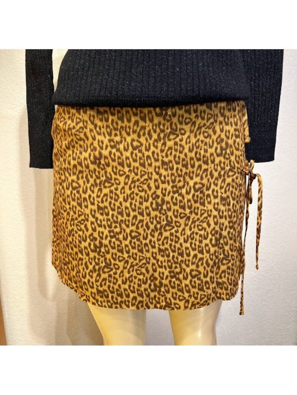 NWT $49 GB Leopard Print Double Tie Mini Skirt - Picture 4 of 6